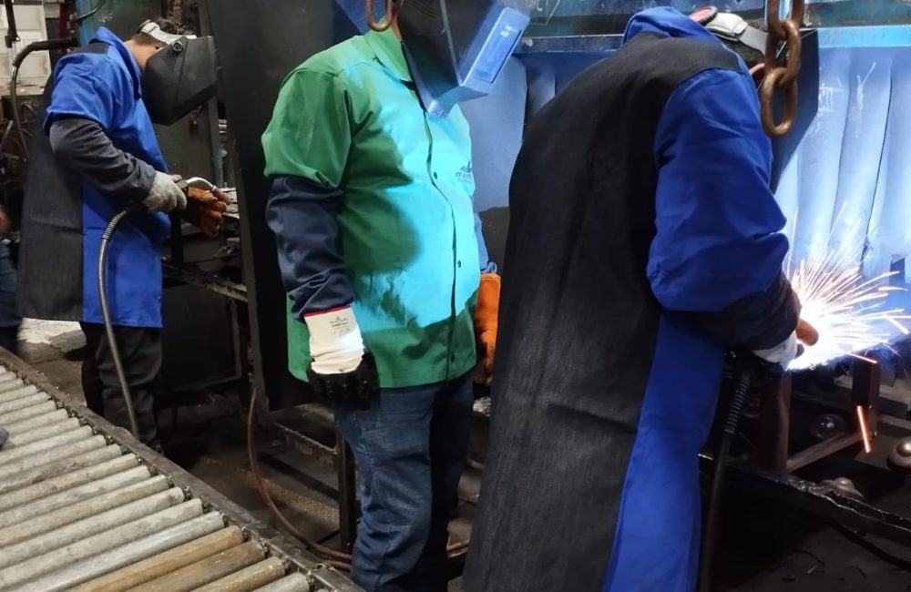 2 soldadores espalda.2 (1)